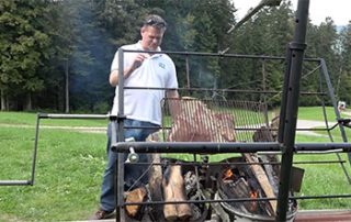 Frank Widmer frawi.ch grilliert Fleisch